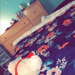 Meet your Posher, Maiya